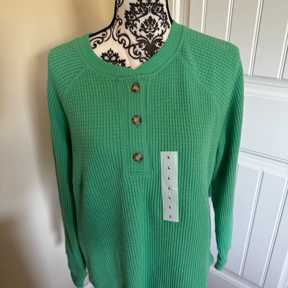 Green Button-Up Waffle Knit T-shirt NWT - Picture 2 of 5